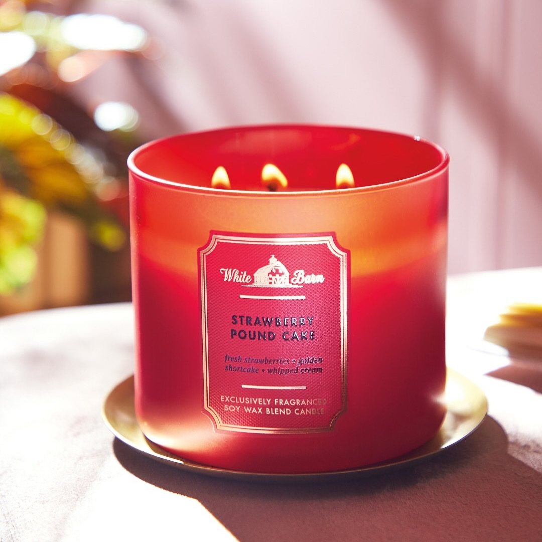 3 סיבות להתאהב בנר הזה:
🤍 ניחוח מתוק של תותים וקצפת רכה
🤍ממלא את הבית באווירה קסומה
🤍 איכות גבוהה מתחילת השימוש ועד סופו 

זמין לרכישה בחנויות ובאתר.