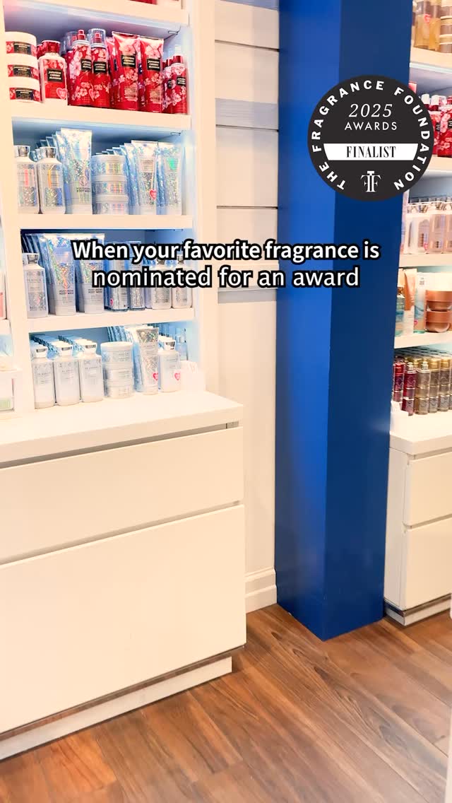 הניחוח החדש והמבוקש, כן כן, זה שכולם מדברים עליו - עכשיו במכירה מוקדמת באתר 💫
ולא רק זה, הוא גם משתתף במבצע 2+1 במתנה, כדי שתוכלו ליהנות מהניחוח המהפנט לאורך כל היום. 
אתם עוד פה?